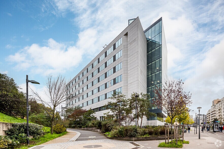 Office in Châtillon for lease - Building Photo - Image 3 of 13