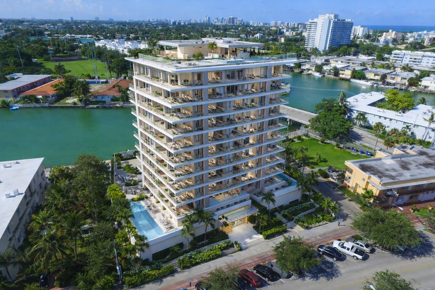 965 Marseille Dr, Miami Beach, FL for sale - Construction Photo - Image 2 of 19