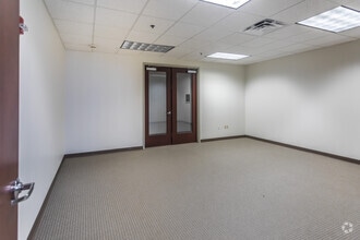 3175 Lenox Park Blvd, Memphis, TN for lease Interior Photo- Image 1 of 3