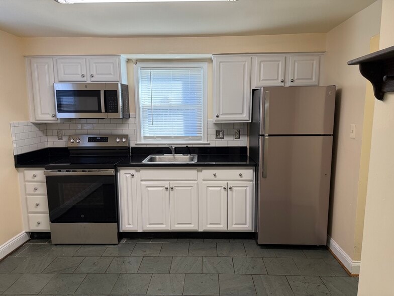 4013 Graceland Ln, Catlett, VA à vendre - Photo du bâtiment - Image 3 de 16
