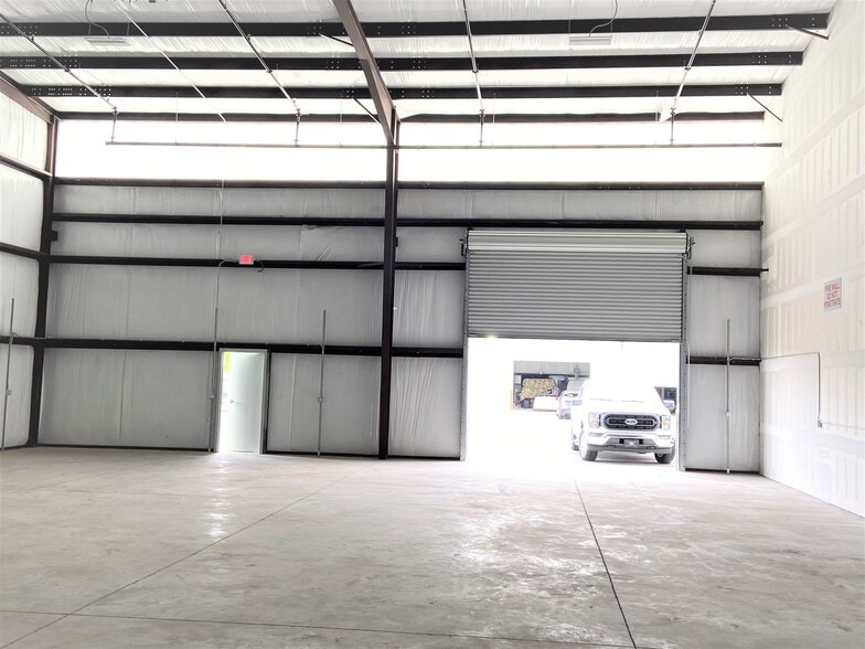 1495 northwood dr, Saint Augustine, FL for lease - Interior Photo - Image 2 of 9