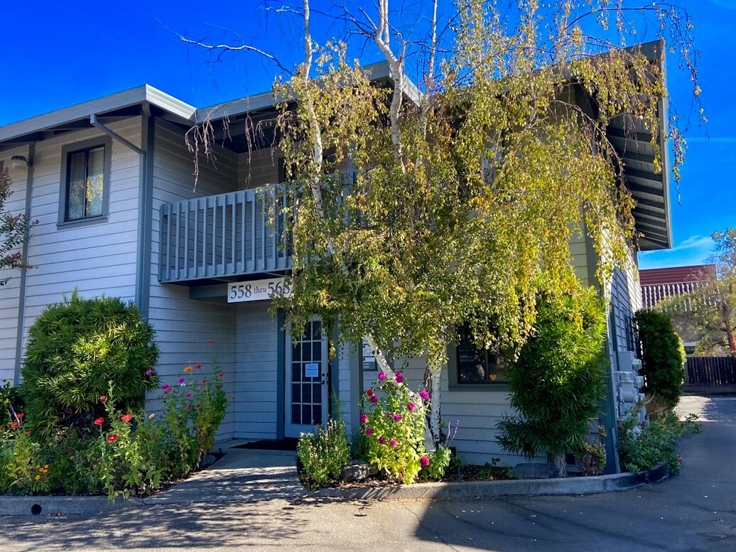 558-560 3rd St W, Sonoma, CA à vendre Photo du bâtiment- Image 1 de 10