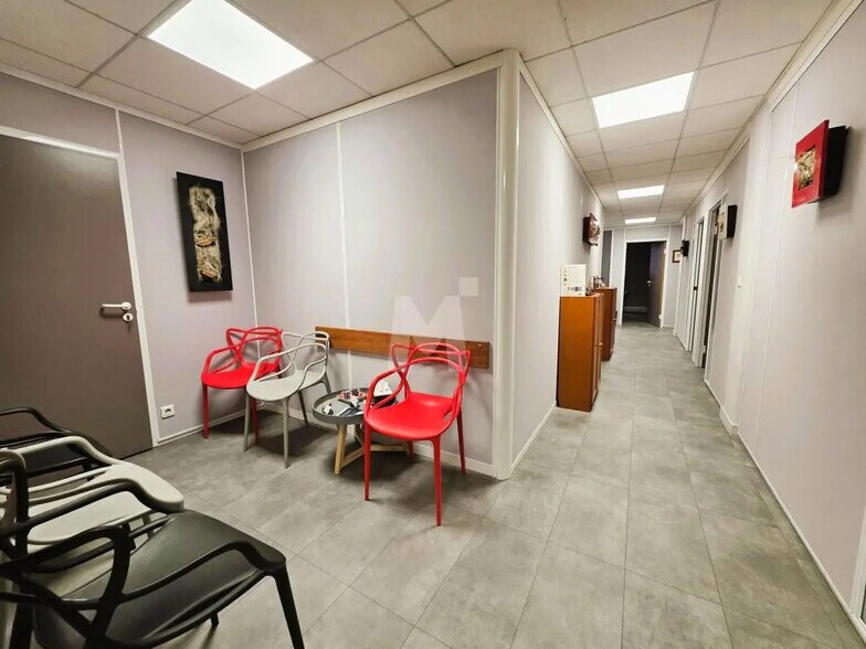 Bureau dans Évry-Courcouronnes à vendre - Photo intérieure - Image 2 de 9