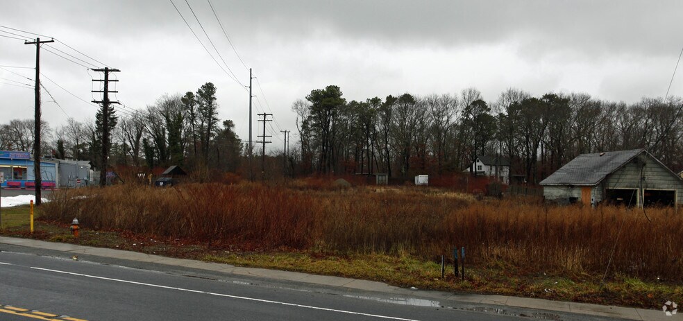 1124 W Main St, Riverhead, NY à vendre - Aérien - Image 2 de 2