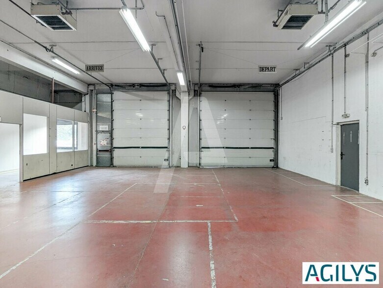 8 Rue Des Cévennes, Lisses for lease - Interior Photo - Image 3 of 9