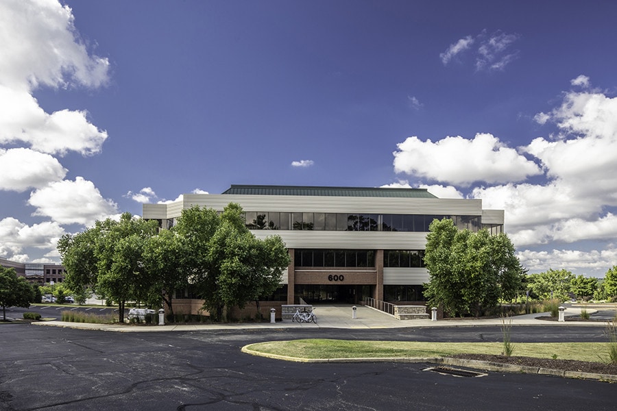 600 Corporate Center Dr, Coraopolis, PA for lease Building Photo- Image 1 of 17