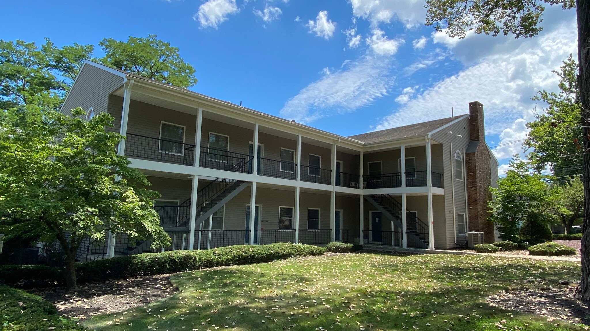 2 Strawtown Rd, West Nyack, NY for lease Building Photo- Image 1 of 12