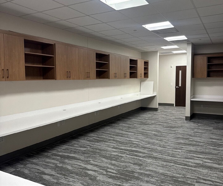 570 8th St, Saint Petersburg, FL for lease Interior Photo- Image 1 of 6