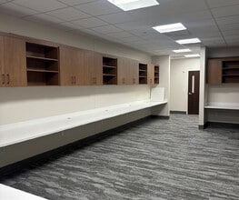 570 8th St, Saint Petersburg, FL for lease Interior Photo- Image 1 of 6