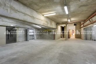 23 Rue Pierre Curie, Courbevoie for lease Interior Photo- Image 2 of 3