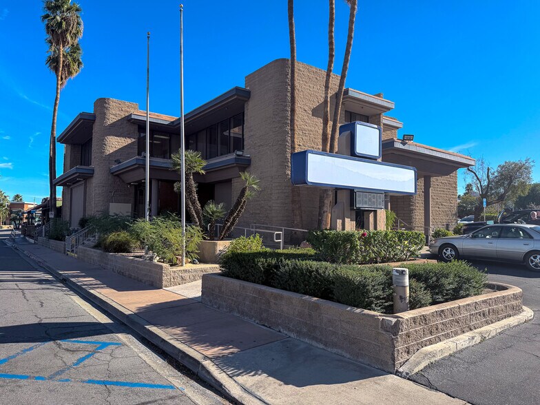 73301 Highway 111, Palm Desert, CA à louer - Photo du bâtiment - Image 3 de 11