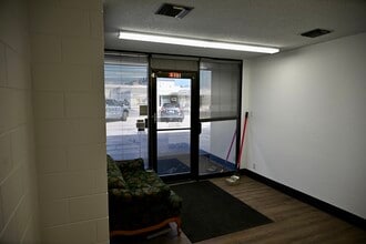 155 W 2950 S, Salt Lake City, UT for lease Interior Photo- Image 2 of 13