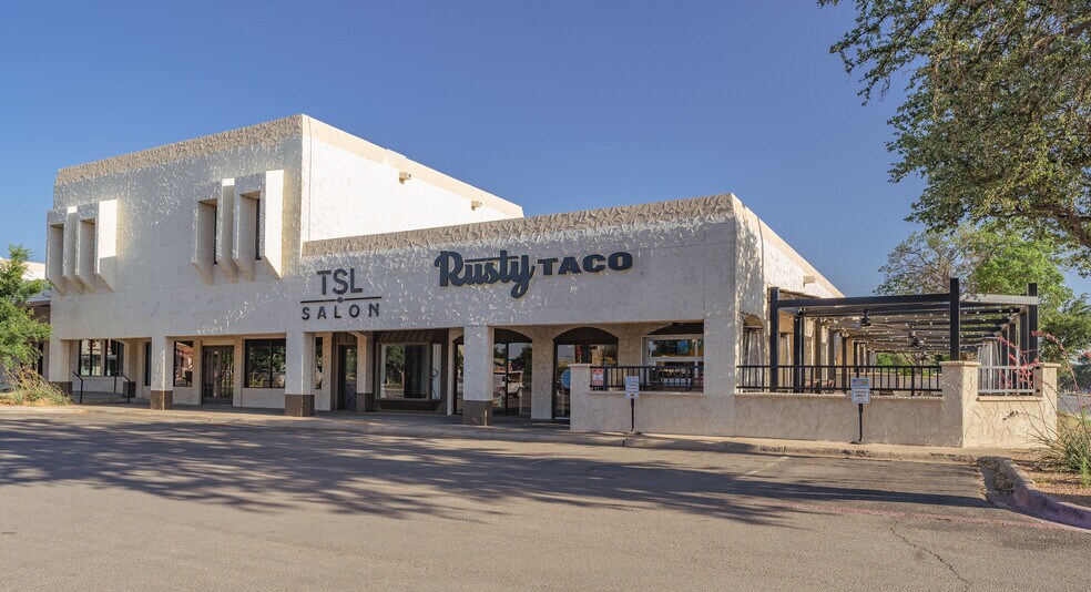 3303 N Midkiff Rd, Midland, TX à louer - Photo du bâtiment - Image 3 de 5