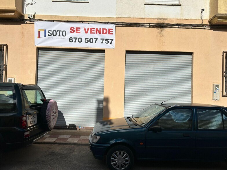Commerce de détail dans Albolote à vendre - Photo du bâtiment - Image 1 de 12