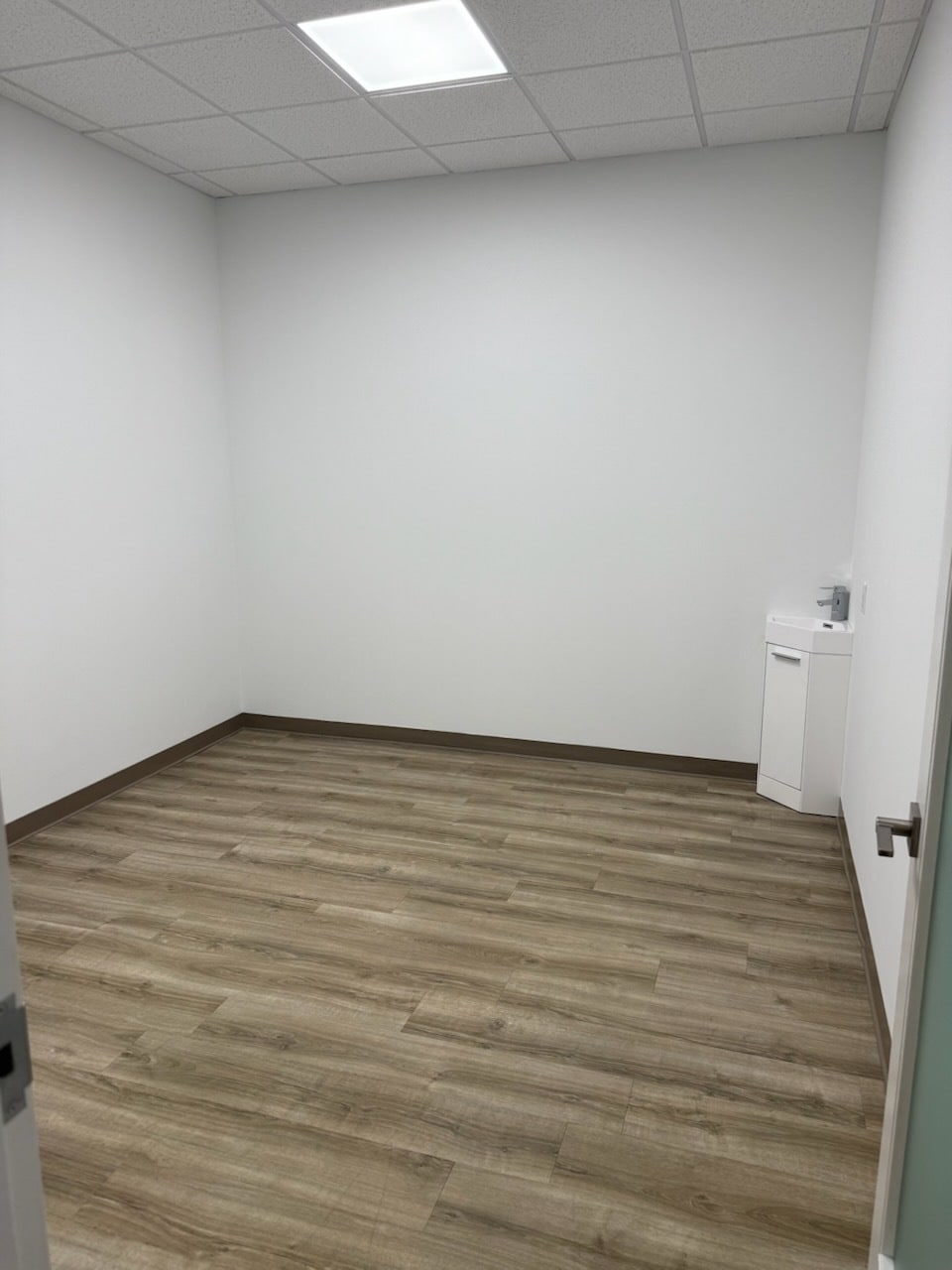 696 Dutchess Tpke, Poughkeepsie, NY for lease Interior Photo- Image 1 of 4