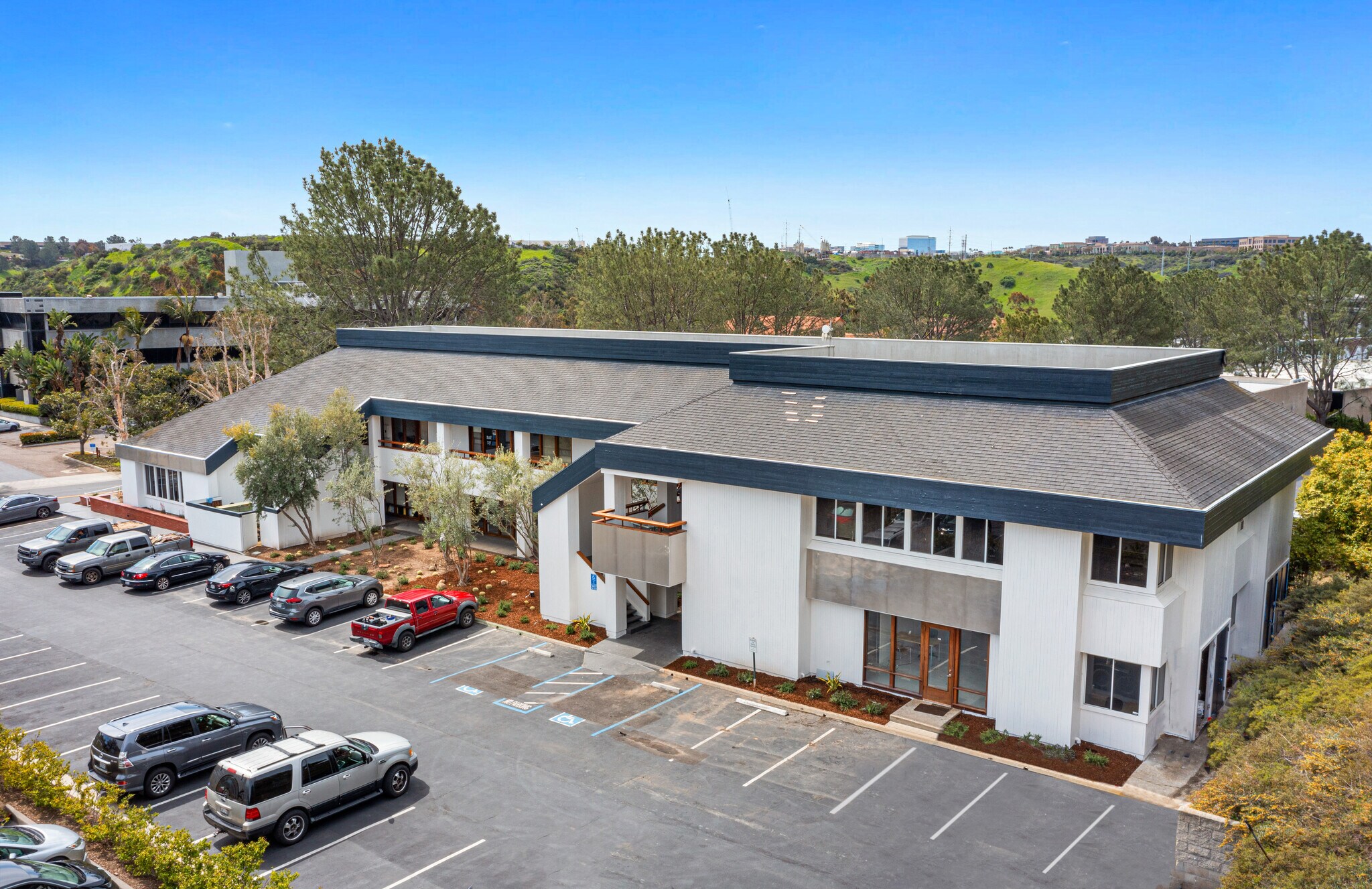 5752 Oberlin Dr, San Diego, CA for lease Building Photo- Image 1 of 7