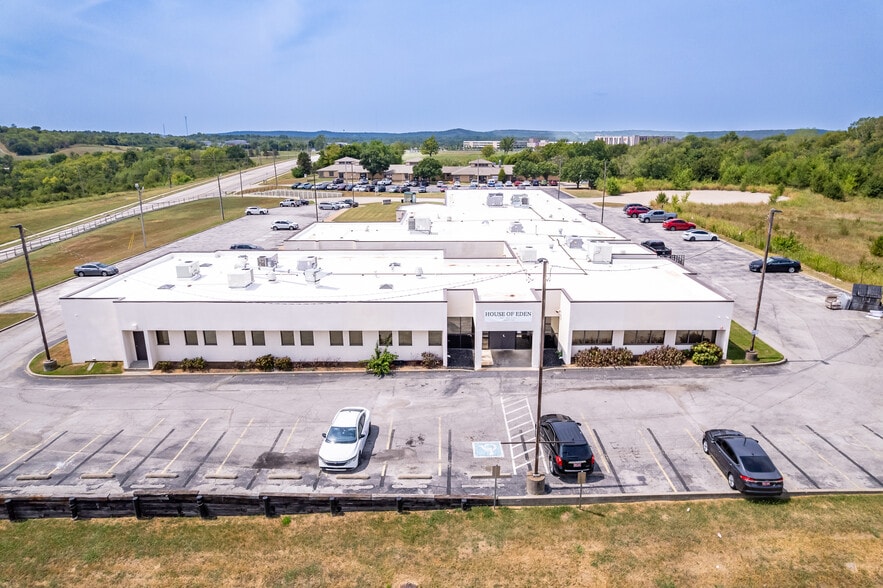 3604-3606 N Martin Luther King Jr Blvd, Tulsa, OK for lease - Primary Photo - Image 1 of 7
