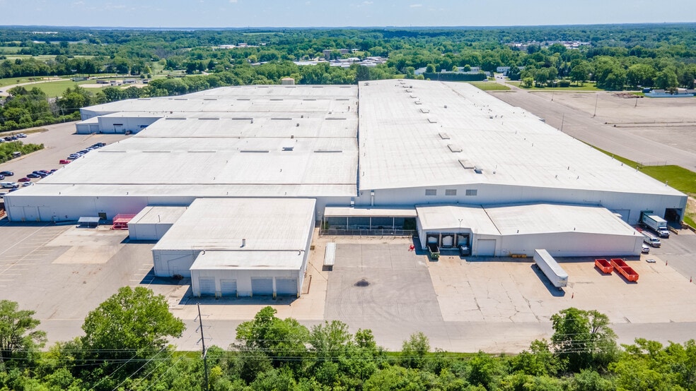 1220 W Fulton St, Edgerton, WI à louer - Photo du bâtiment - Image 2 de 6