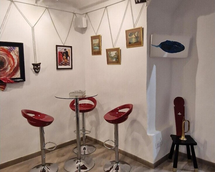 View Photo