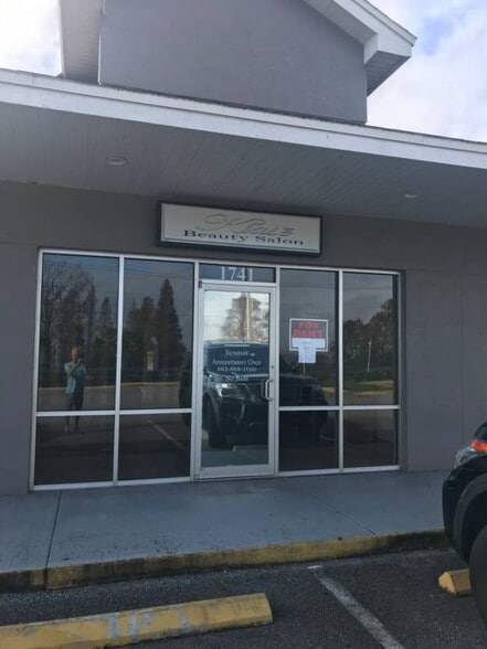 1741 E Memorial Blvd, Lakeland, FL à louer - Photo du bâtiment - Image 2 de 3