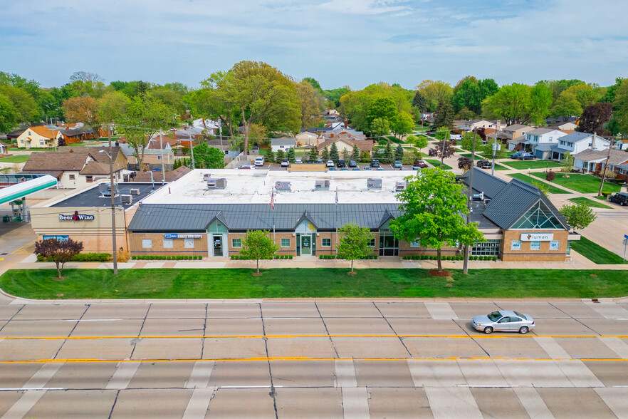 26210 Harper Ave, Saint Clair Shores, MI for sale - Building Photo - Image 1 of 13