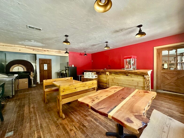 4036 Old Highway 4, Arnold, CA for sale - Interior Photo - Image 2 of 40