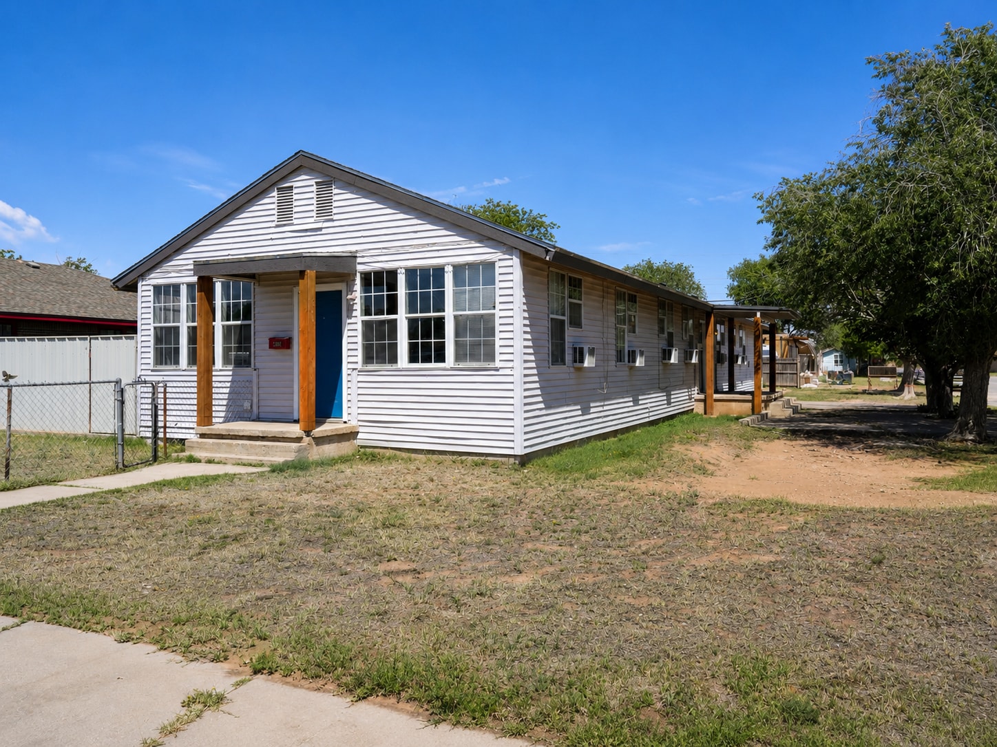 2400 College Ave, Midland, TX à louer Photo du bâtiment- Image 1 de 10