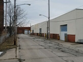 Plus de détails pour 17009 Roseland Ave, Cleveland, OH - Industriel à louer