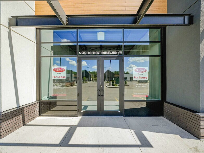 5335-5397 Edgemont Blvd NW, Edmonton, AB à vendre - Photo du bâtiment - Image 3 de 28