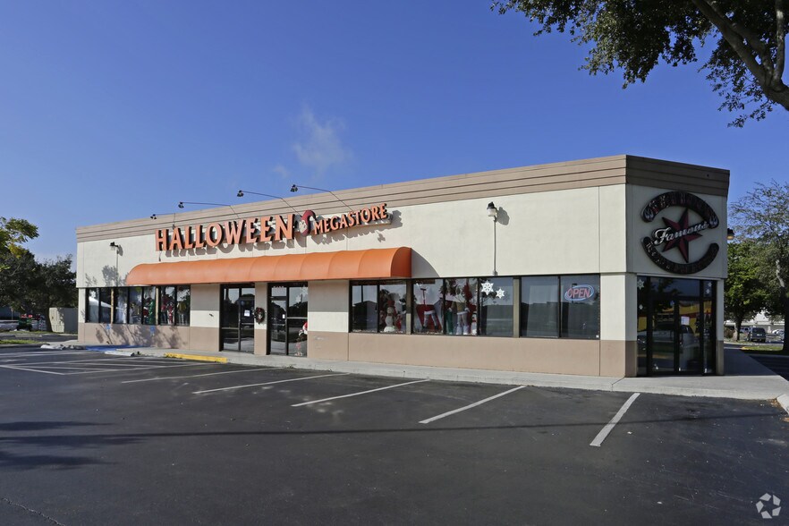 5120 S Cleveland Ave, Fort Myers, FL à vendre - Photo du bâtiment - Image 3 de 4