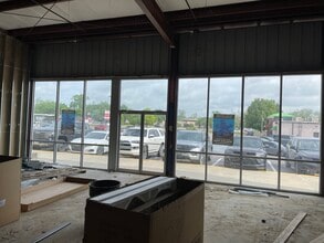 919 W Main St, Durant, OK for lease Interior Photo- Image 1 of 2