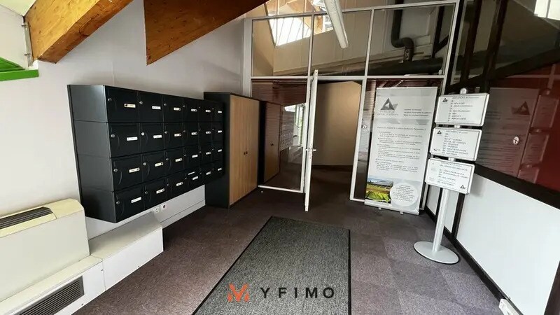 Office in SAINT-OUEN-L'AUMONE for lease - Lobby - Image 3 of 9