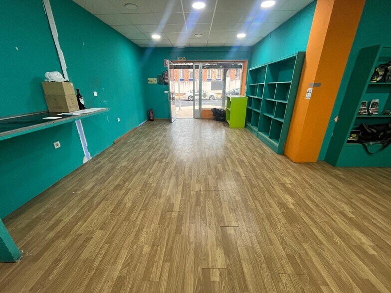 Retail in Cáceres, Cáceres for sale - Building Photo - Image 3 of 13