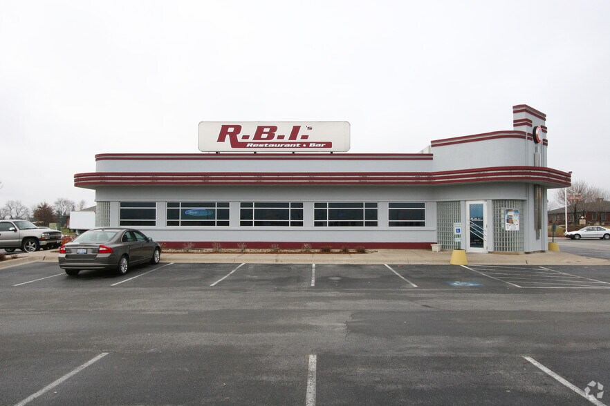 3870 N Perryville Rd, Rockford, IL à louer - Photo du bâtiment - Image 2 de 3