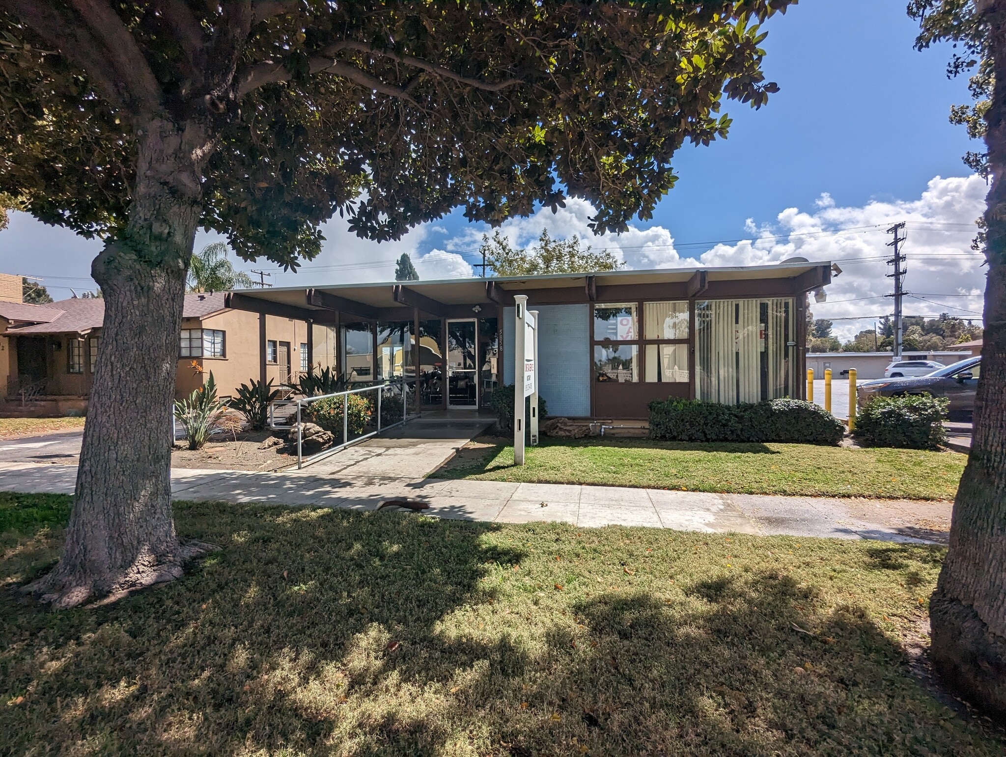5858 Magnolia Ave, Riverside, CA for lease Primary Photo- Image 1 of 6