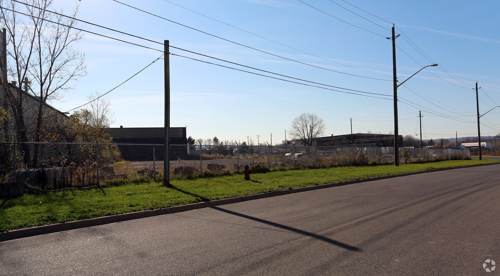 490 Nash Rd N, Hamilton, ON for sale - Building Photo - Image 2 of 2