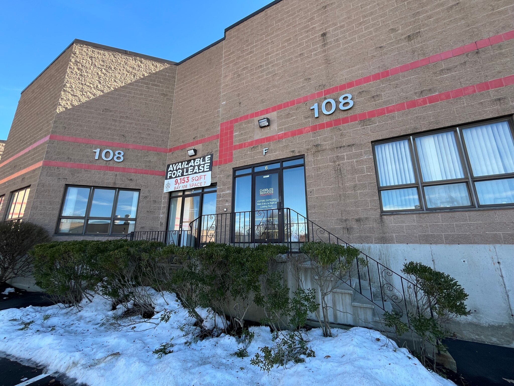 108 Clematis Ave, Waltham, MA à louer Photo intérieure- Image 1 de 19