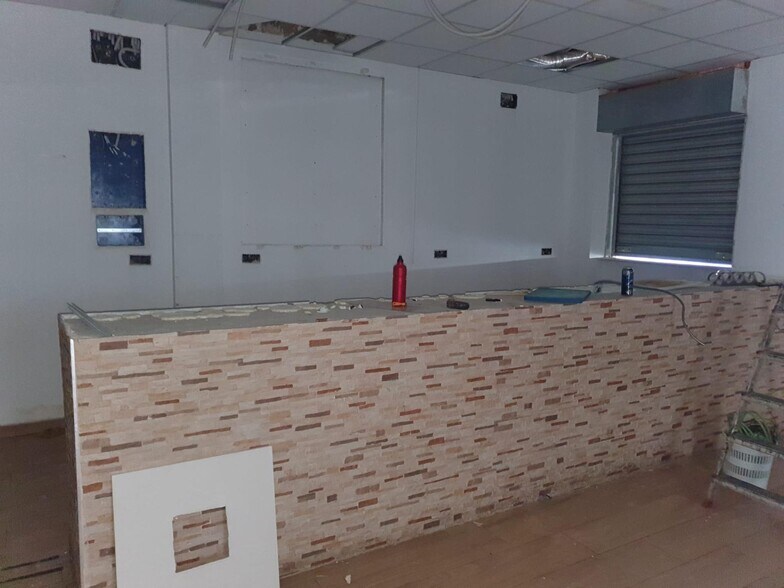 Commerce de détail dans SEVILLA, Sevilla à vendre - Photo du bâtiment - Image 3 de 13