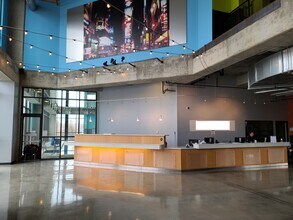 119 Fairfield Ave, Bellevue, KY for lease Lobby- Image 2 of 14