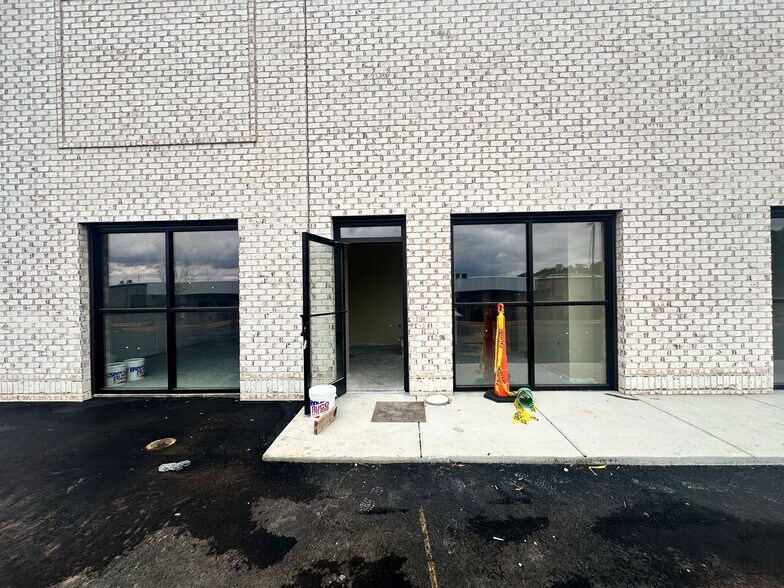 4875 Warehouse Way, Cumming, GA à louer - Photo du bâtiment - Image 3 de 9