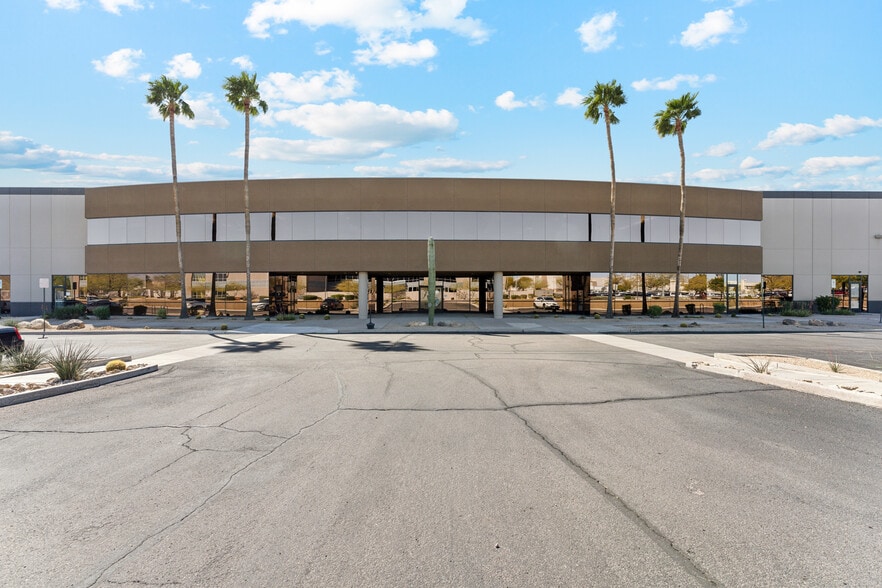 7499 E Paradise Ln, Scottsdale, AZ for lease - Building Photo - Image 1 of 13