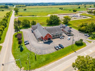 Plus de détails pour 3103 Il Route 176, Crystal Lake, IL - Commerce de détail à vendre