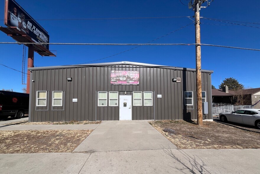 2195 W Evans Ave, Denver, CO à vendre - Photo du bâtiment - Image 2 de 11