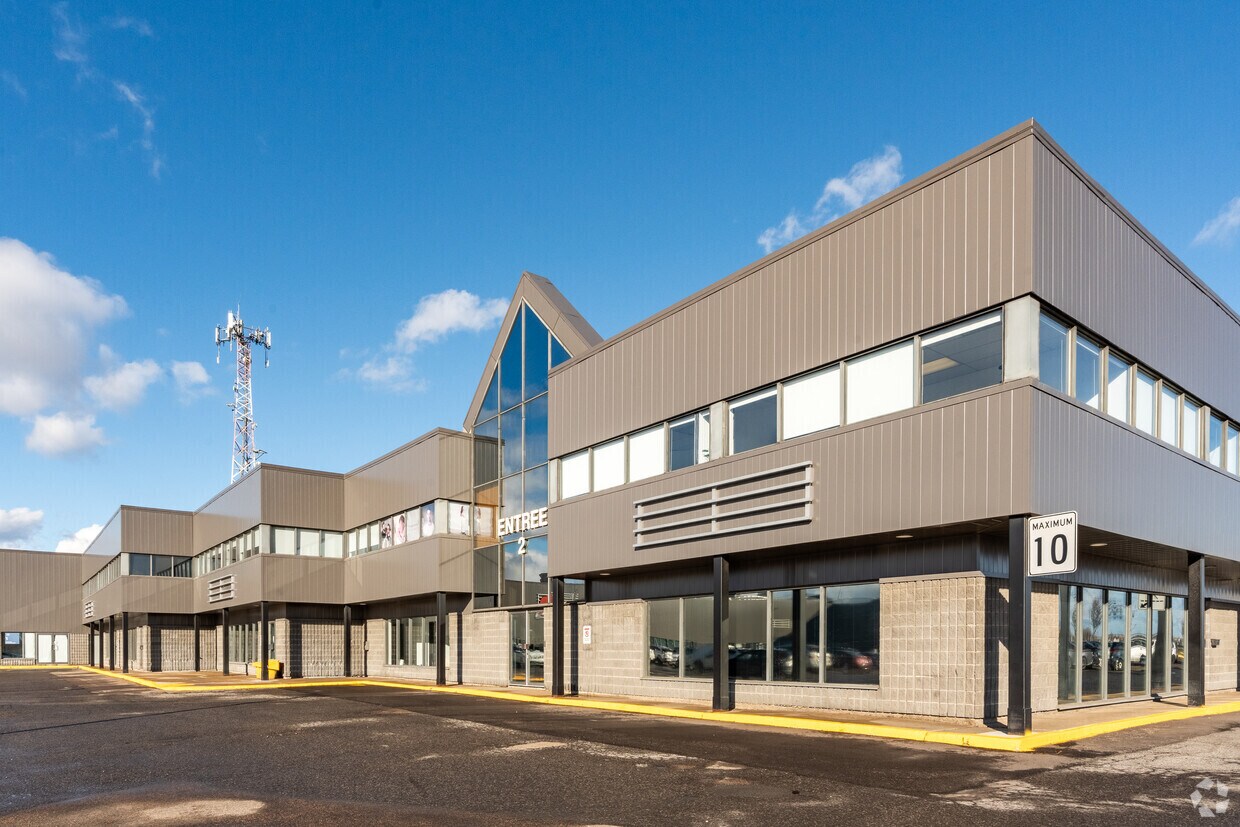 2700 Rue Jean-Perrin, Québec, QC à louer Photo principale- Image 1 de 2