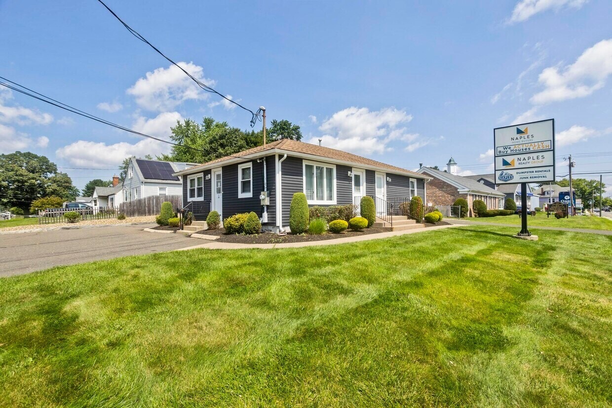 660 Springfield St, Feeding Hills, MA à vendre Photo du bâtiment- Image 1 de 13
