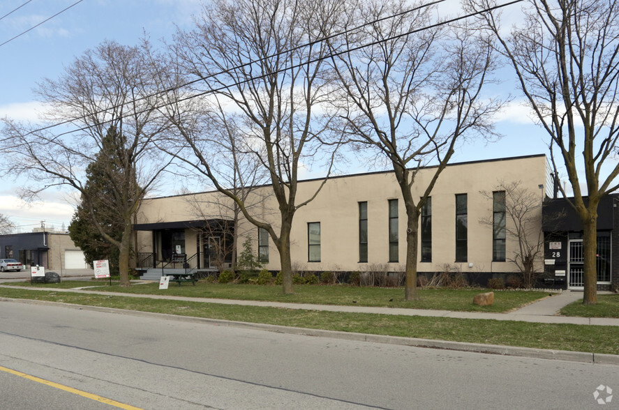 26 Six Point Rd, Toronto, ON for lease - Building Photo - Image 2 of 3