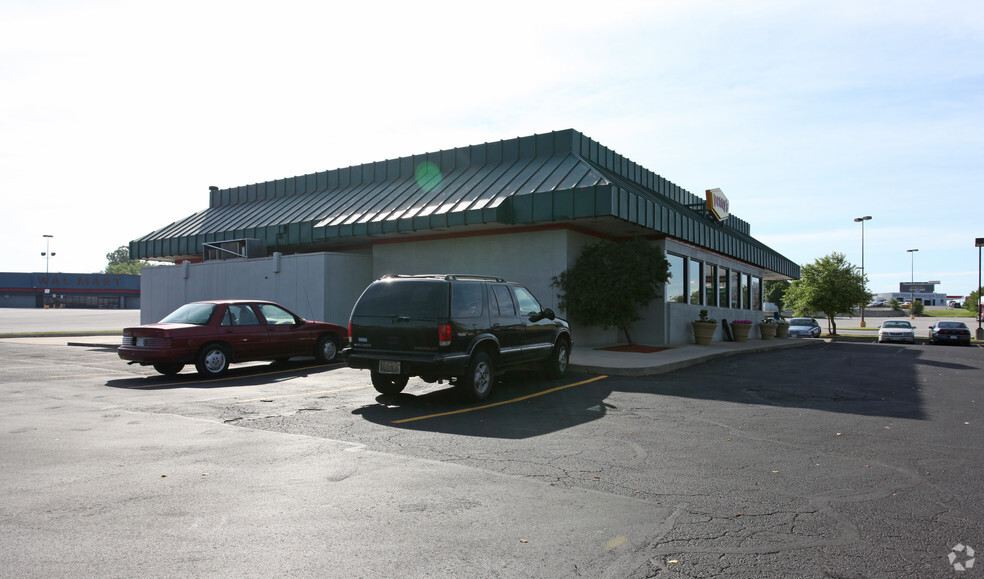 8810 E Mo-350 Hwy, Kansas City, MO for sale - Building Photo - Image 2 of 2