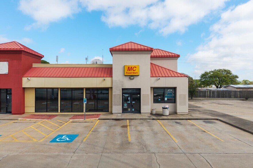 1721 S Mechanic St, El Campo, TX à vendre - Photo du bâtiment - Image 3 de 31