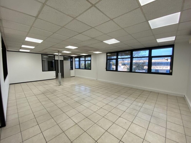 13 Allée Des Tulipiers, Bron à vendre - Photo intérieure - Image 2 de 12