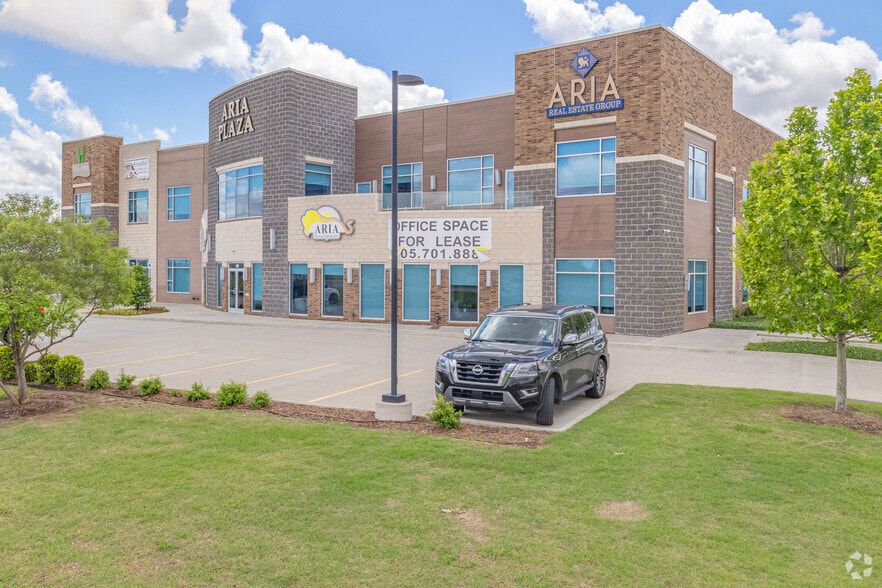 3110 N Interstate Dr, Norman, OK for lease - Primary Photo - Image 1 of 26
